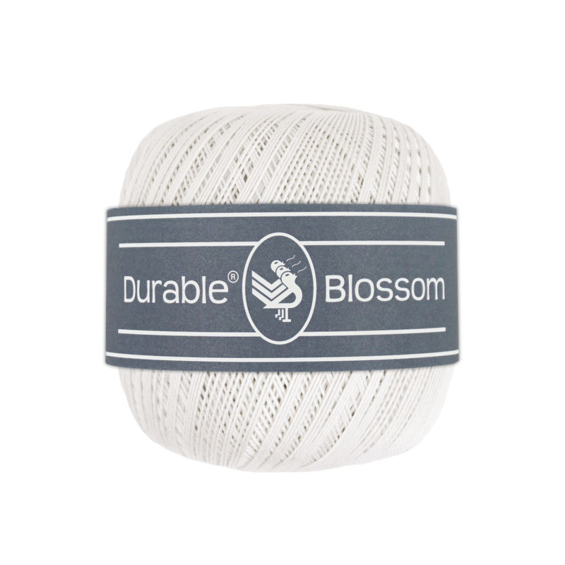 Durable Blossom brei- en haakgaren 50 gram  Kleur 310 white