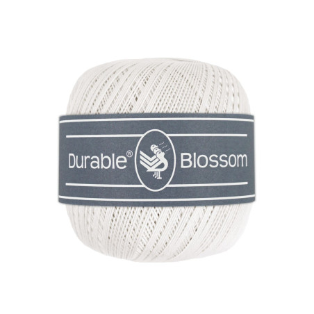 Durable Blossom brei- en haakgaren 50 gram  Kleur 310 white