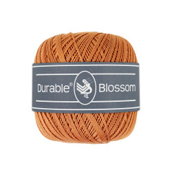 Durable Blossom brei- en haakgaren 50 gram   2210 Caramel