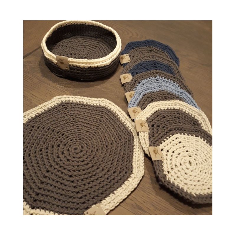 Haakpatroon onderzetters rond incl bakje