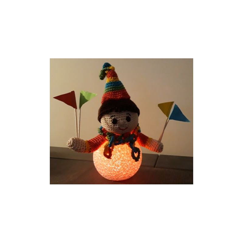 haakpatroon sneeuwpop en led bol gekleurd