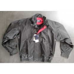 Result  windbreaker maat M zwart rood